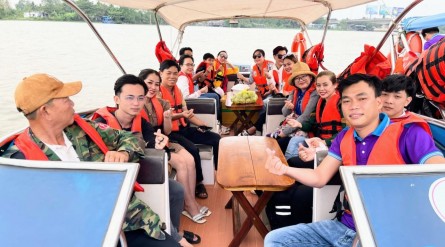 Tour du lịch Miền Tây bằng cano 3 ngày 2 đêm – Chinh phục 9 cửa sông Cửu Long – Đường Ven Biển