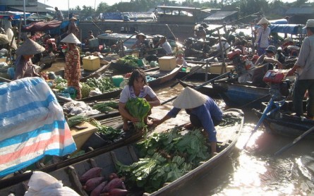 Trải nghiệm đi Chợ Nổi Ngã Bảy – Hậu Giang
