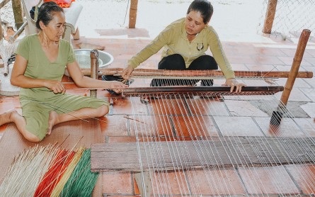 Thăm làng nghề dệt chiếu truyền thống ở Cà Mau