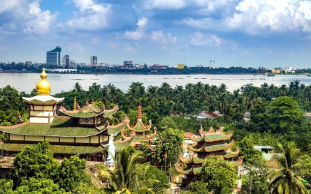 Vãn cảnh Chùa Bồ Đề bên bờ sông Hậu hiền hòa