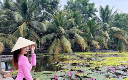 Làng bè 2 Khanh – Điểm du lịch sinh thái độc đáo của Hậu Giang