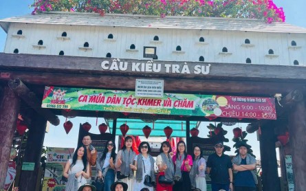 Du lịch miền Tây sông nước: Nên đặt tour hay đi tự túc?