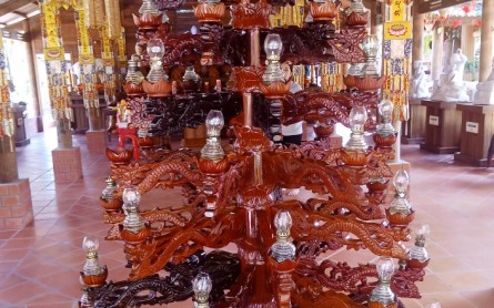 Về Vĩnh Long vãn ảnh Chùa Dừa bên dòng Hàm Luông