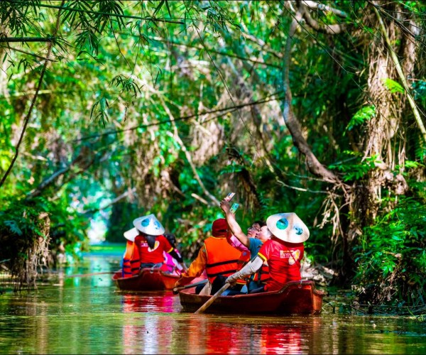 Tourtiengiang1ngaytutphcm2