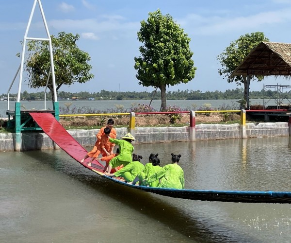 Teambuildingconsoncantho1