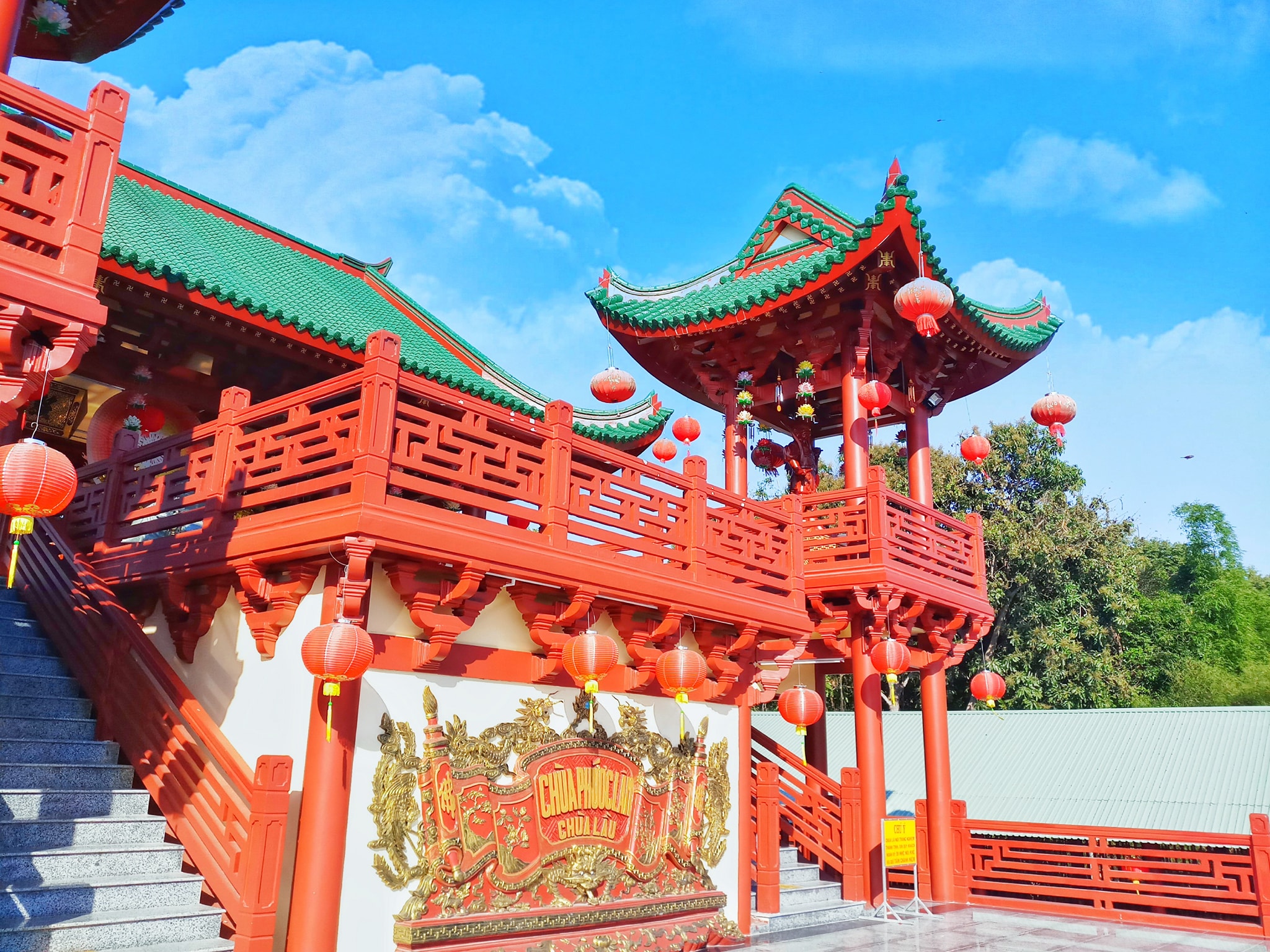 Chùa Lầu - Ngôi chùa có kiến trúc ấn tượng ở An Giang