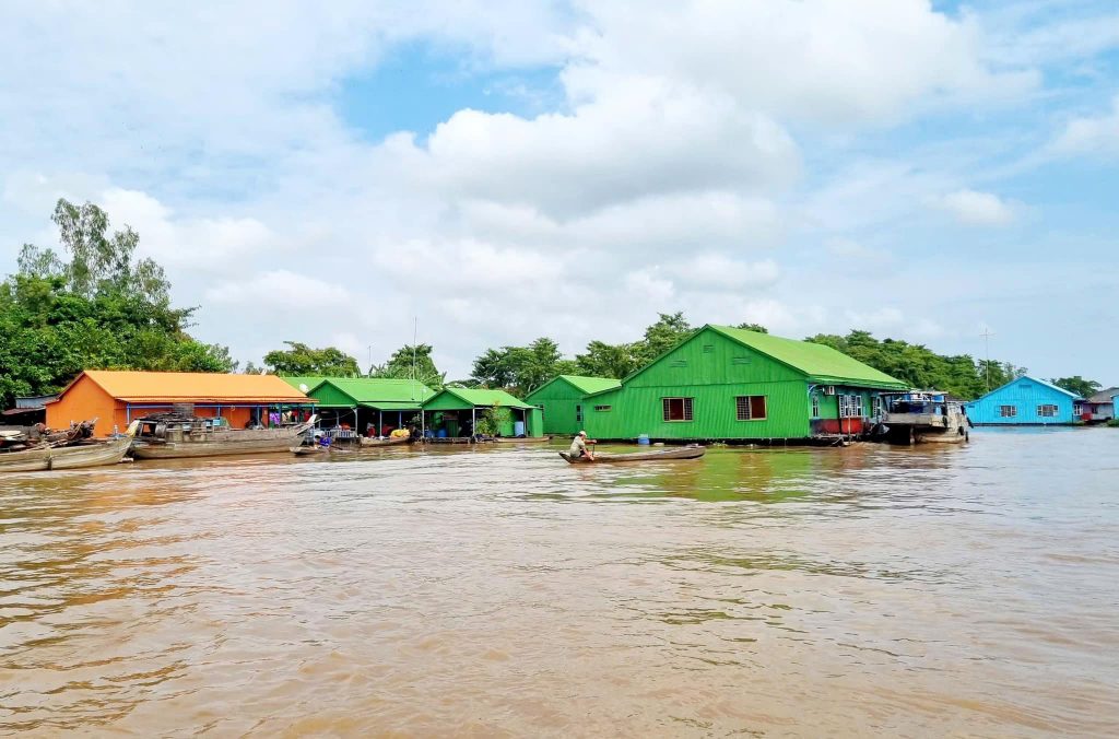Làng nuôi cá Bè Châu Đốc