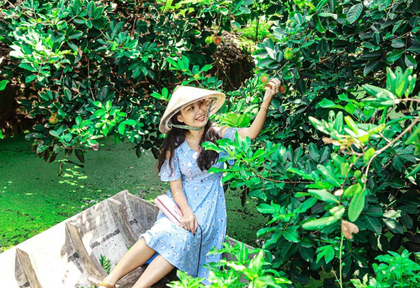 Hòa mình vào cuộc sống miệt vườn