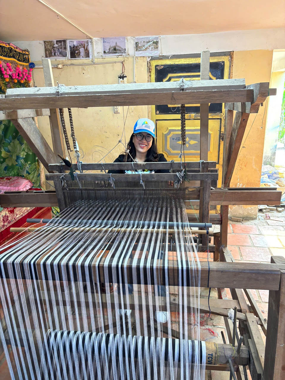 Thám Hiểm MeKong đưa du khách tìm hiểu làng chiếu Định Yên