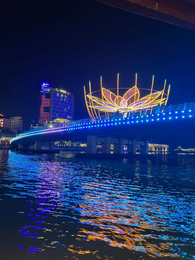 Cần Thơ lung linh về đêm