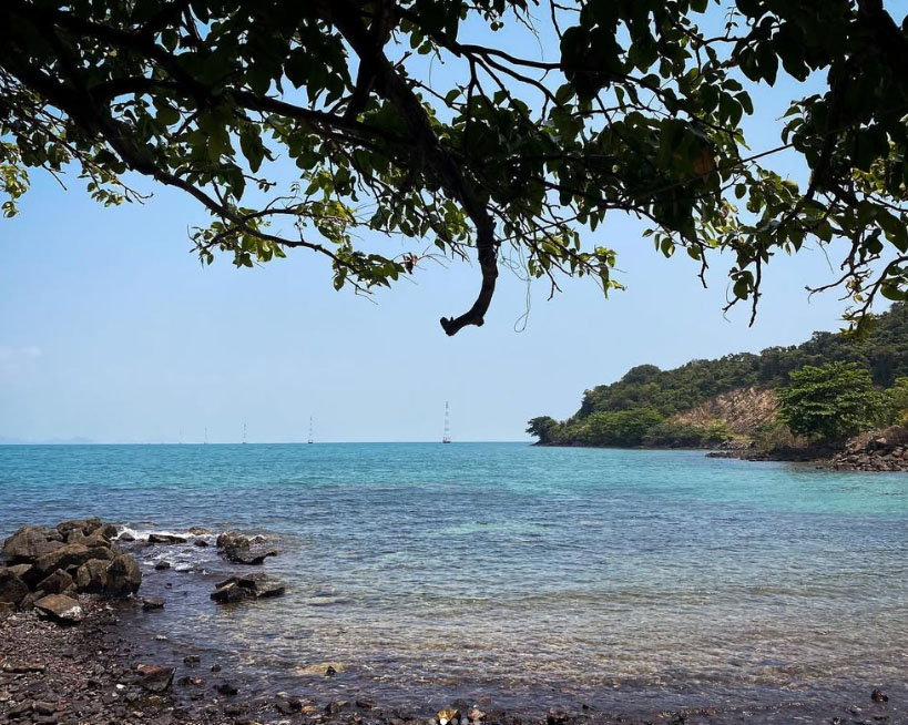 Vẻ đẹp hoang sơ trên Đảo Hải Tặc