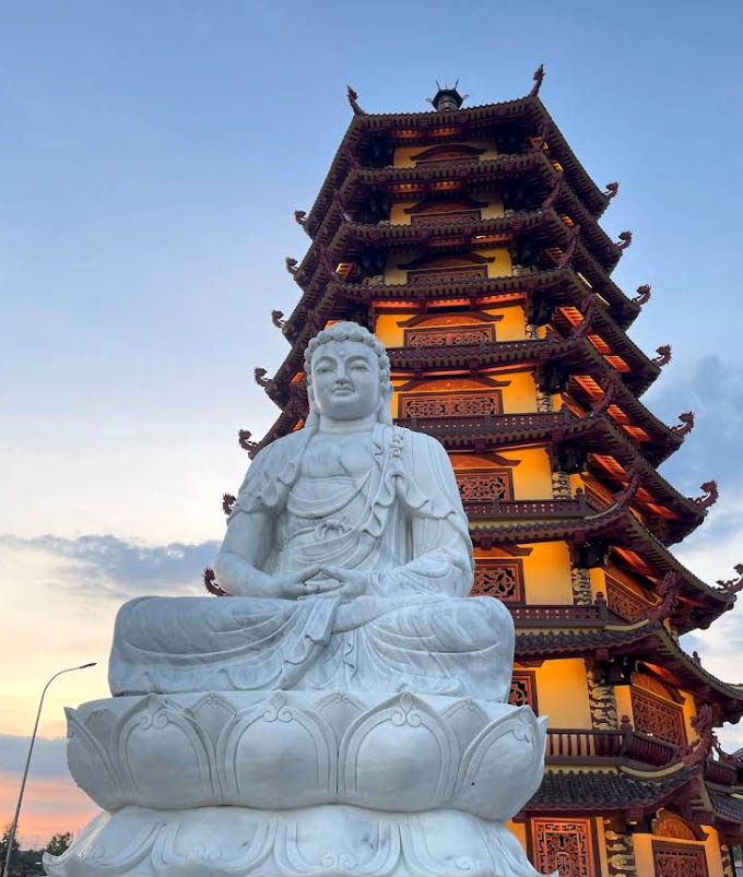 Chùa Phật Ngọc Xá Lợi