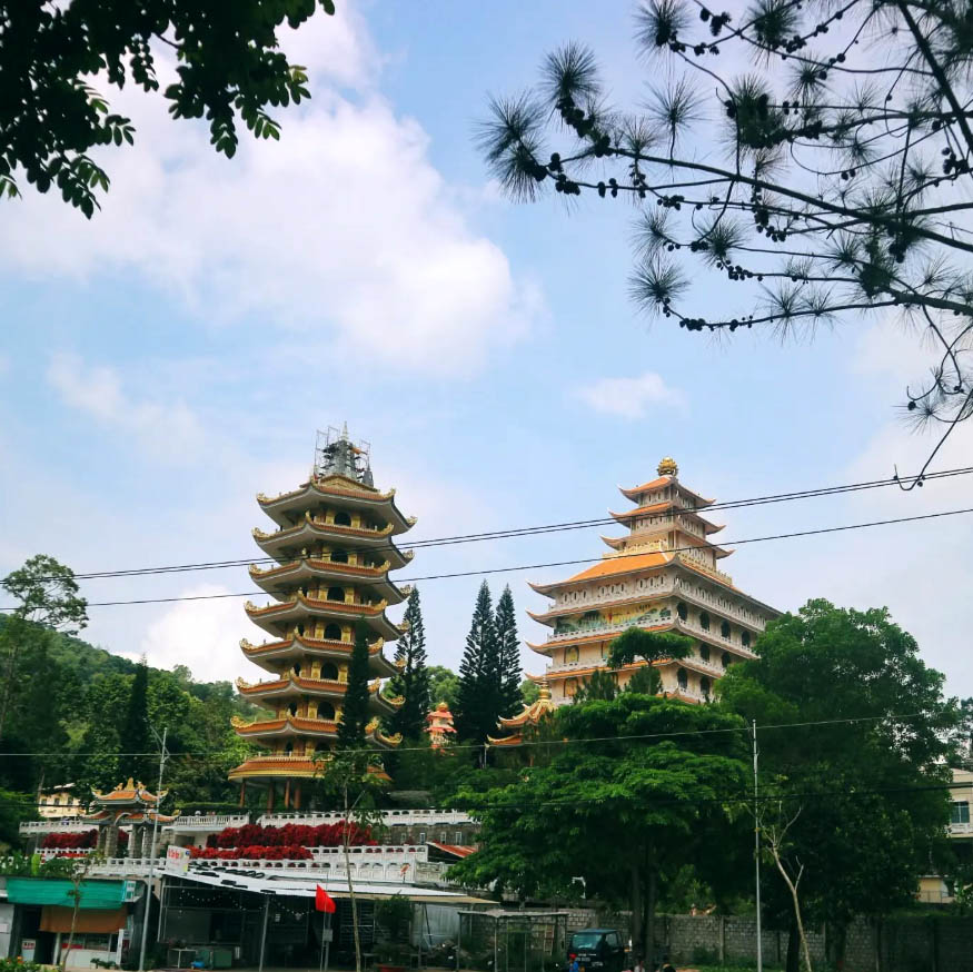 Núi Cấm