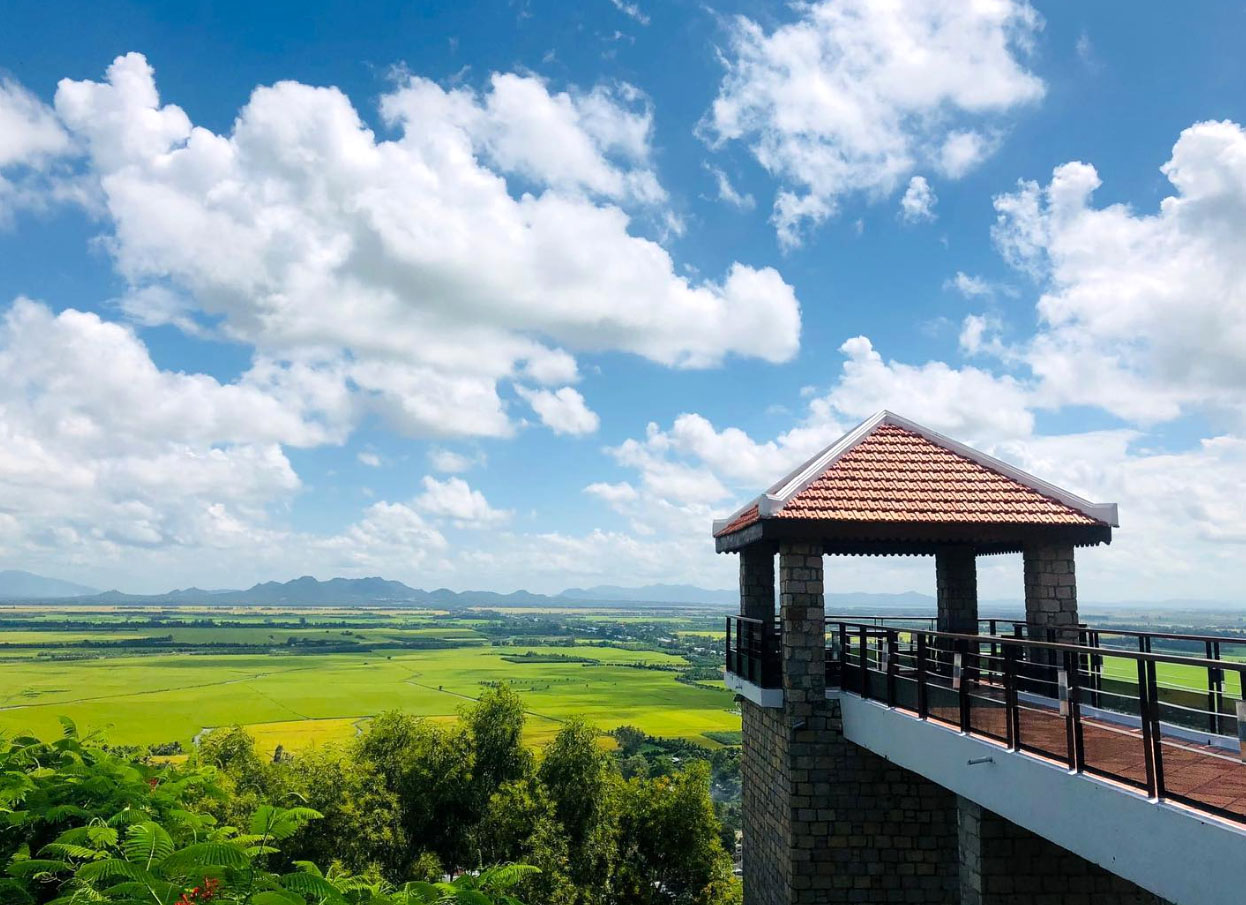 Trải nghiệm nghỉ dưỡng sang trọng bậc nhất miền Tây.