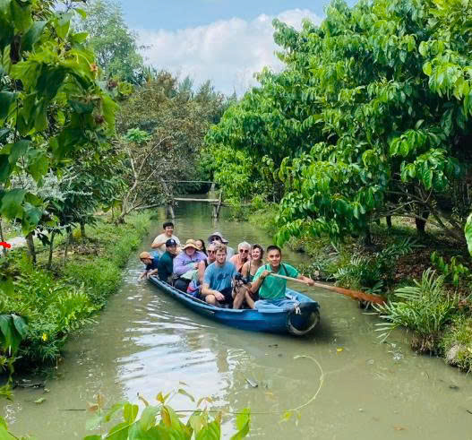Vườn sinh thái Tư Dũng với không gian đậm chất miền Tây.